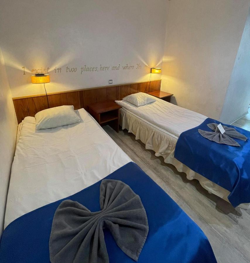 Nb Hotel With Free Parking Riga Bagian luar foto